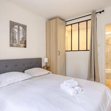 Branded New 4 Bdrs Flat - Huge Terrace - Prime Loc * Párizs
