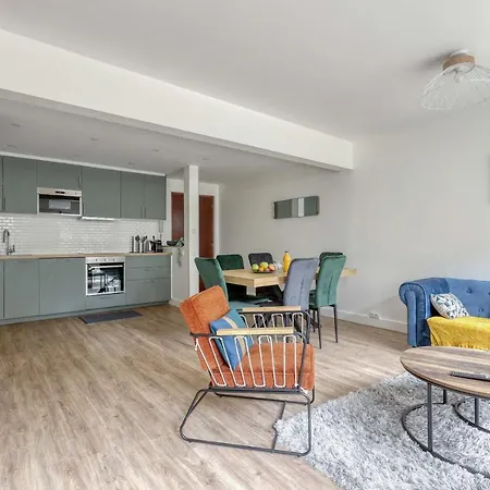 Branded New 4 Bdrs Flat - Huge Terrace - Prime Loc Apartman