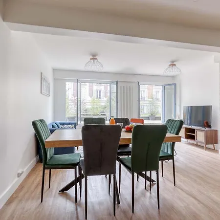 Apartman Branded New 4 Bdrs Flat - Huge Terrace - Prime Loc Párizs